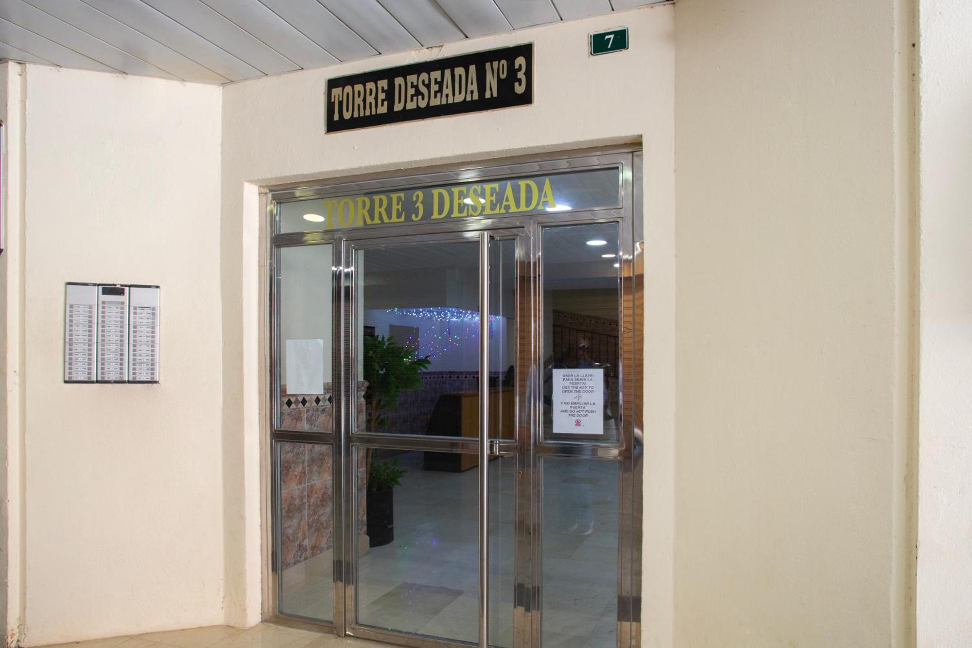Your First Line Dream Pool Fuengirola